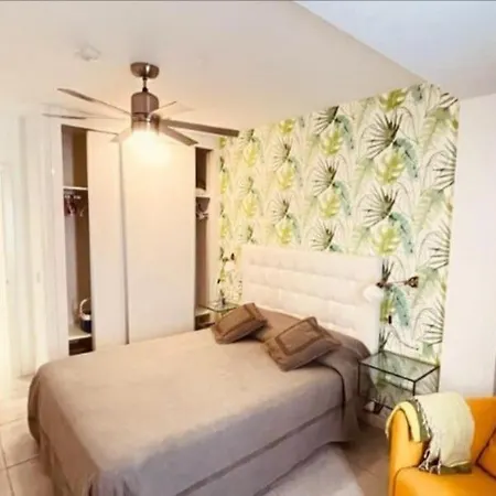 Bristol Sunset Piscina Apartment