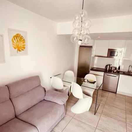 Bristol Sunset Piscina Apartment Corralejo