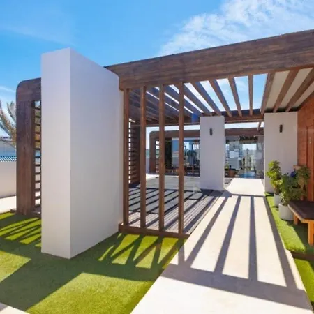 Bristol Sunset Piscina * Коральео