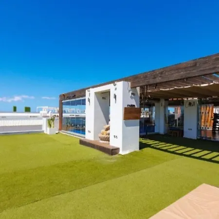 Апартаменты Bristol Sunset Piscina Коральео