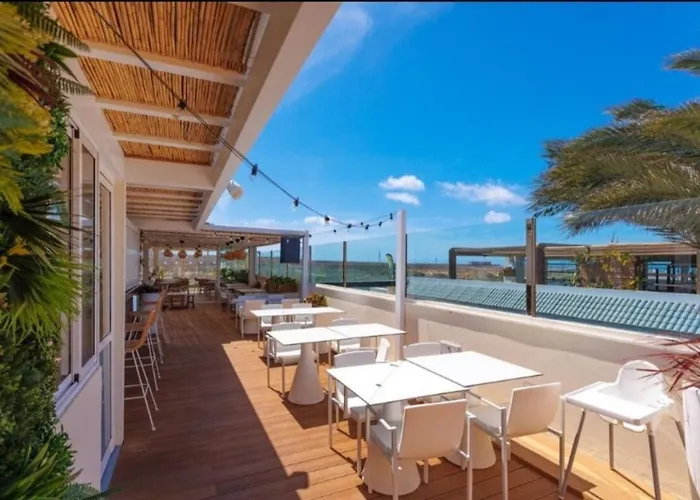 Bristol Sunset Piscina Daire Corralejo