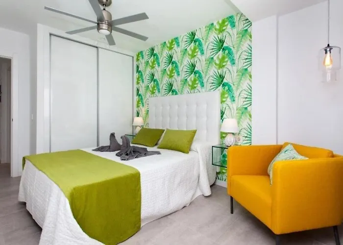 Bristol Sunset Piscina Daire *