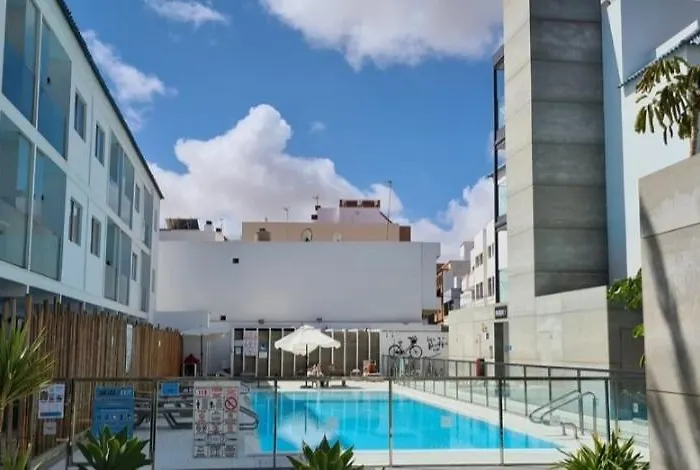 Bristol Sunset Piscina 科拉雷侯