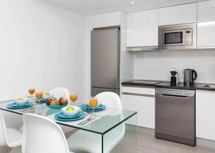 Bristol Sunset Piscina *