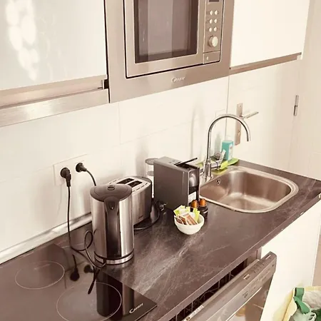 Bristol Sunset Piscina * Коральео