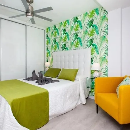 Bristol Sunset Piscina Lägenhet *