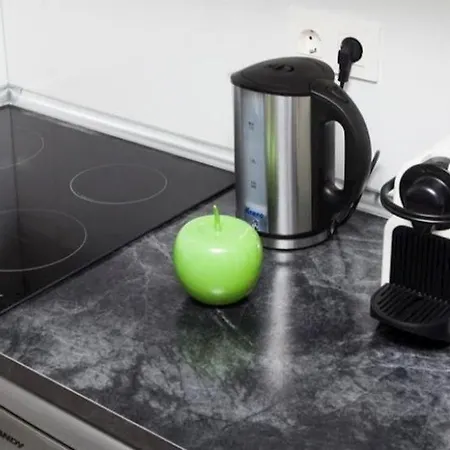 Bristol Sunset Piscina דירה